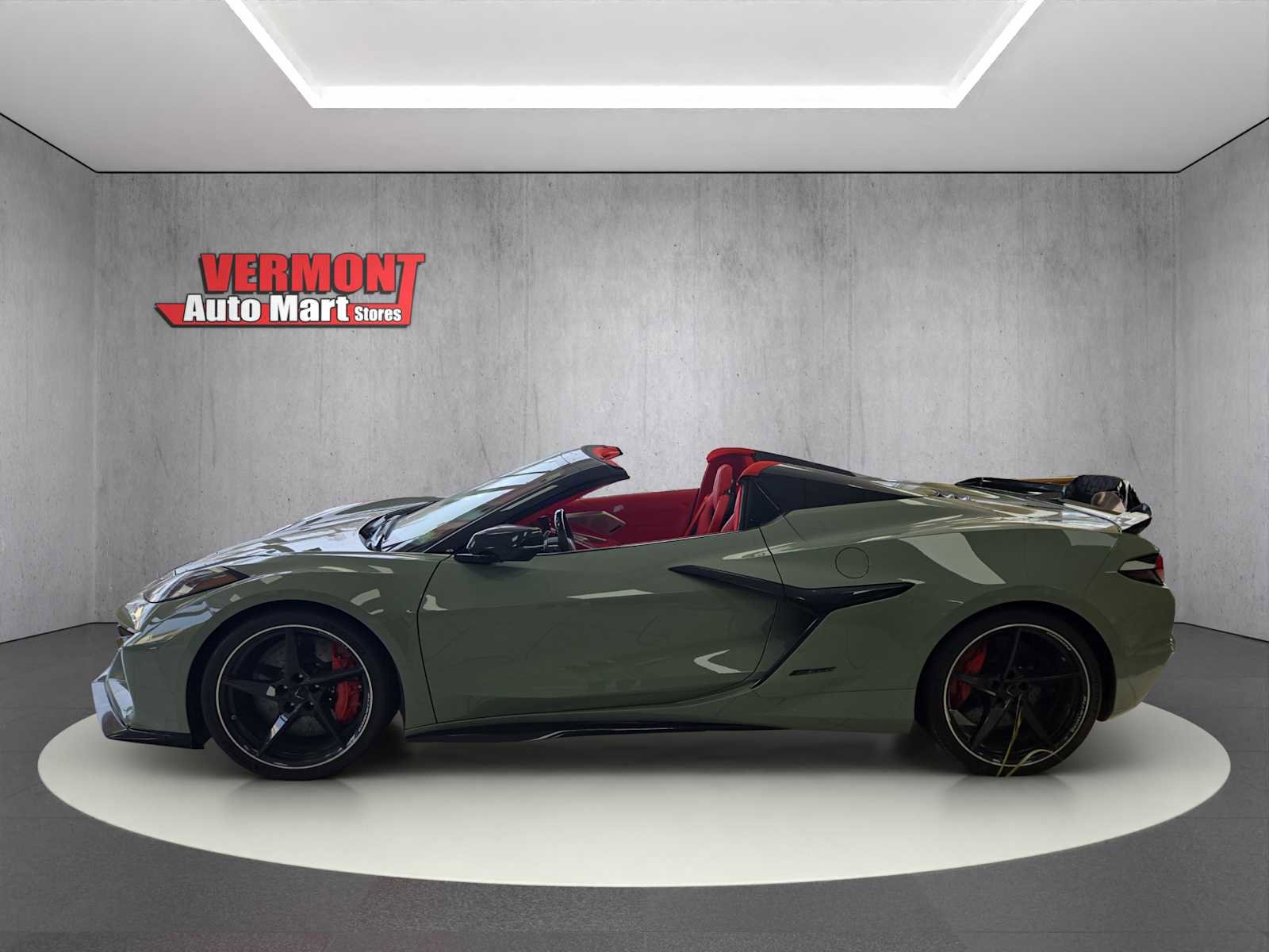 Used 2024 Chevrolet Corvette E-Ray w/ ZER Performance Package image 4