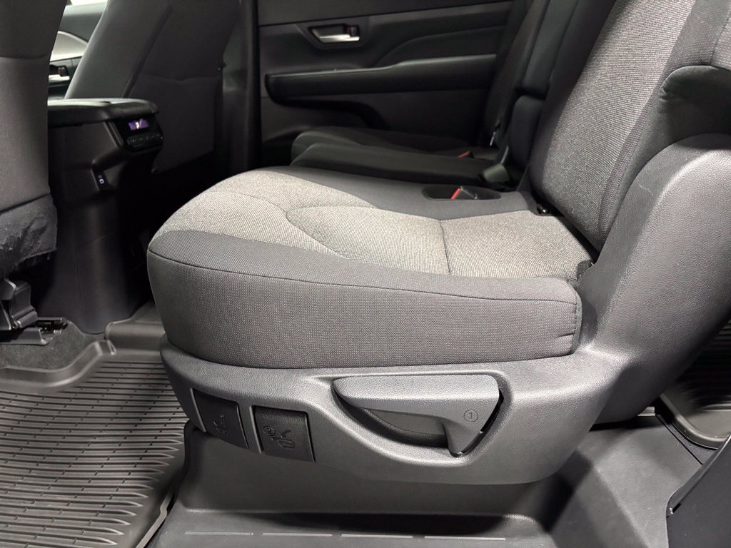 Used 2026 Toyota Grand Highlander AWD image 46