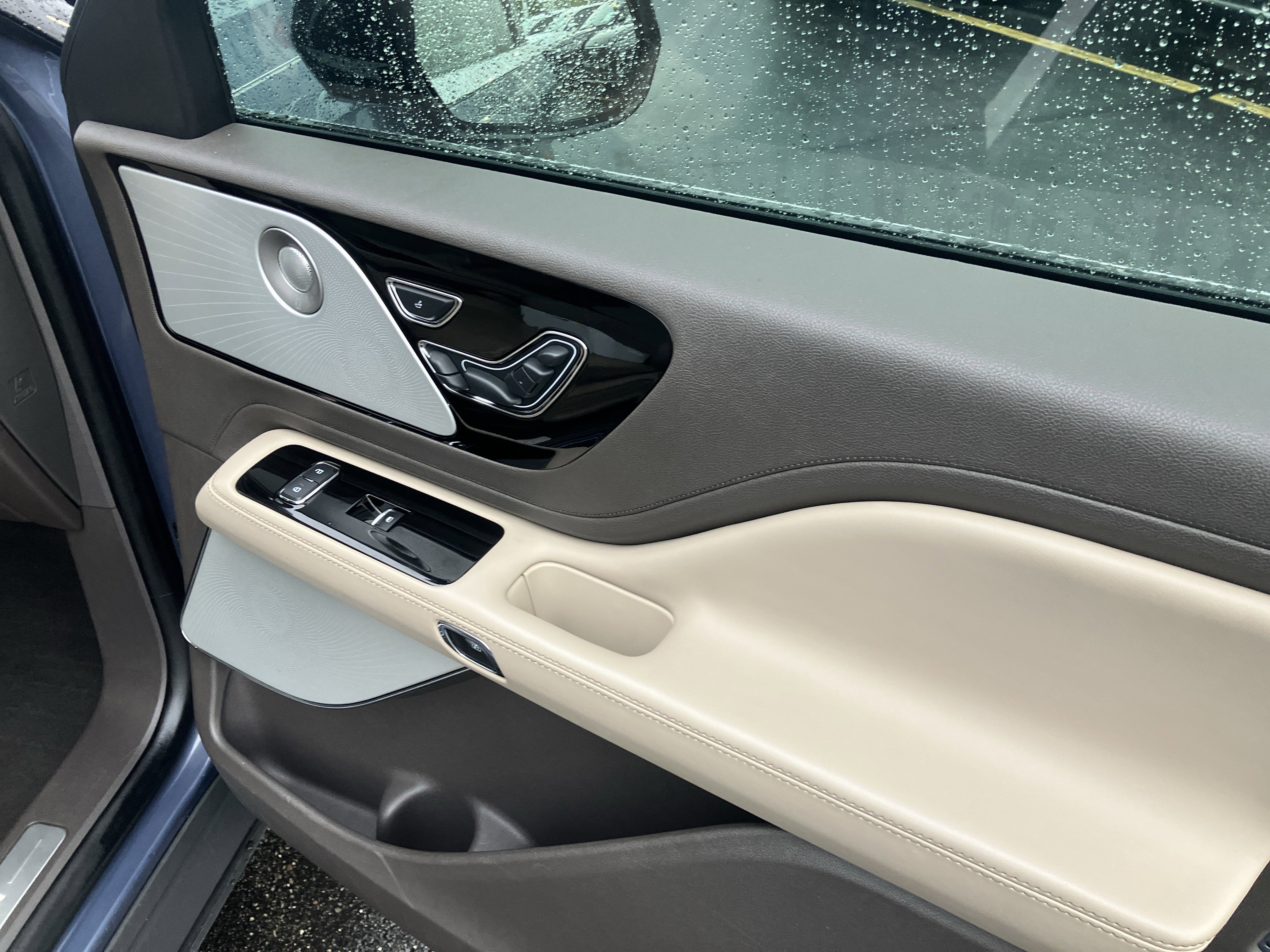 Used 2021 Lincoln Aviator Reserve w/ Equipment Group 202A AWD/4WD image 10