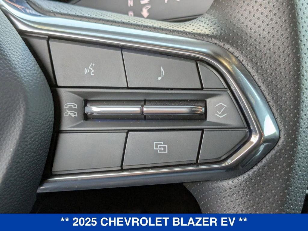 New 2025 Chevrolet Blazer EV LT w/ Midnight/Sport Edition AWD/4WD image 18