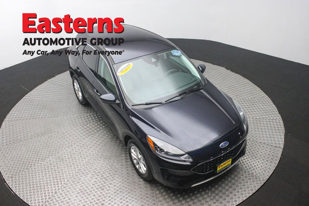 Used 2021 Ford Escape SE image 3