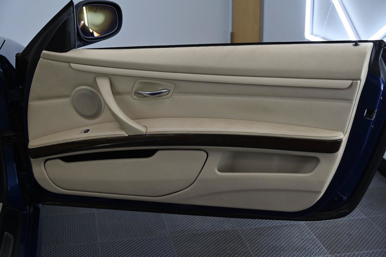 Used 2012 BMW 328i Convertible RWD image 21