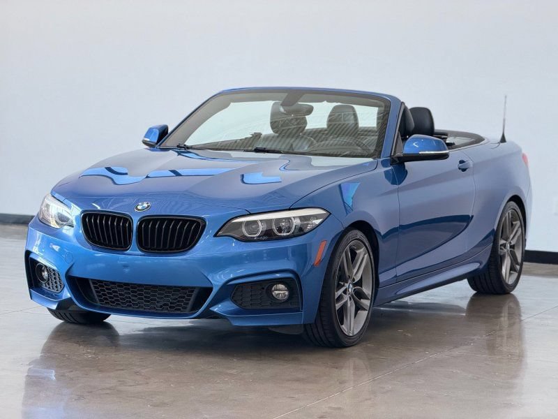 Used 2018 BMW 230i Convertible RWD image 3