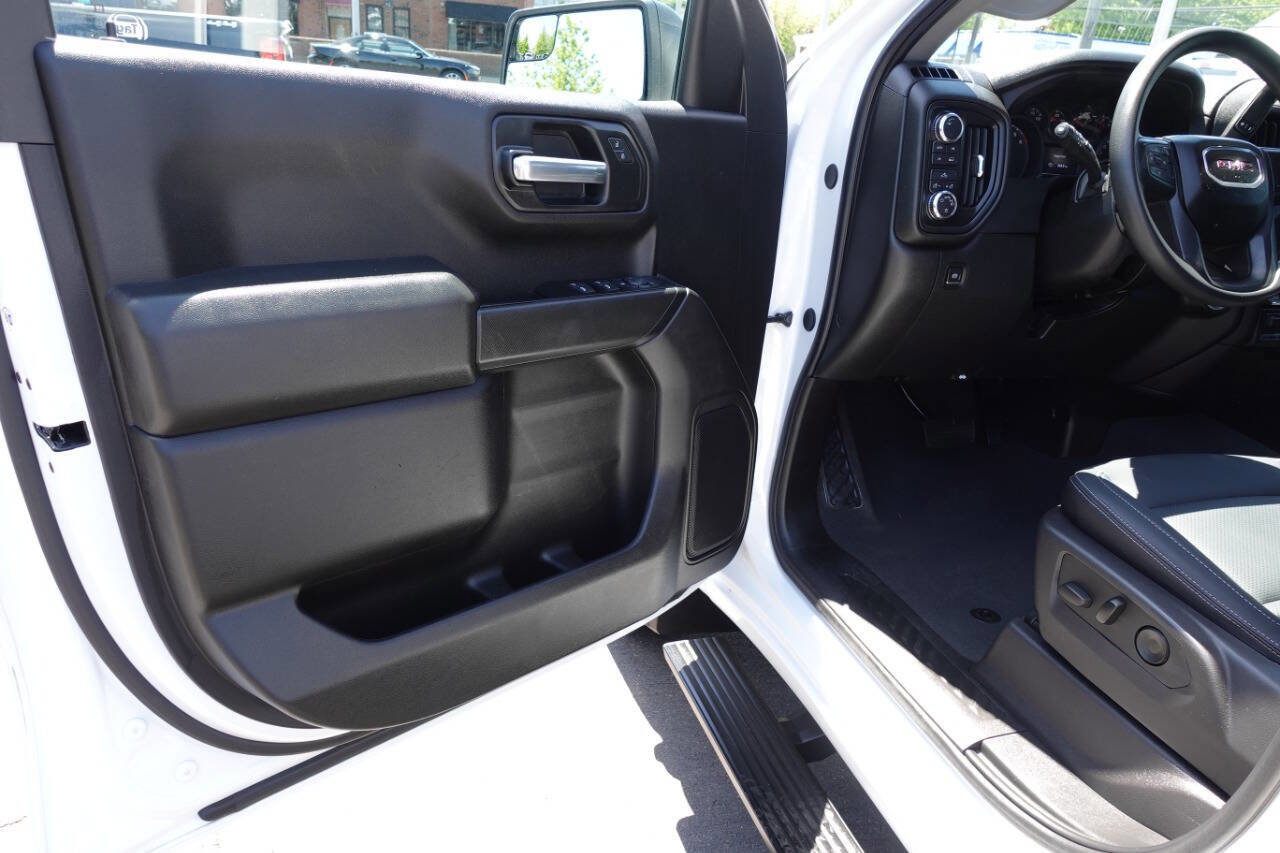 Used 2024 GMC Sierra 1500 Pro w/ Graphite Edition AWD/4WD image 16