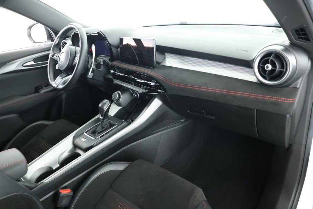 Used 2024 Alfa Romeo Tonale Veloce image 23