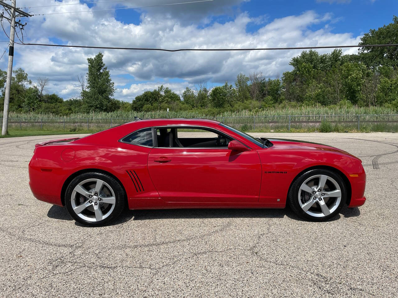 Used 2010 Chevrolet Camaro SS w/ LPO, Ground Effects Package RWD image 86