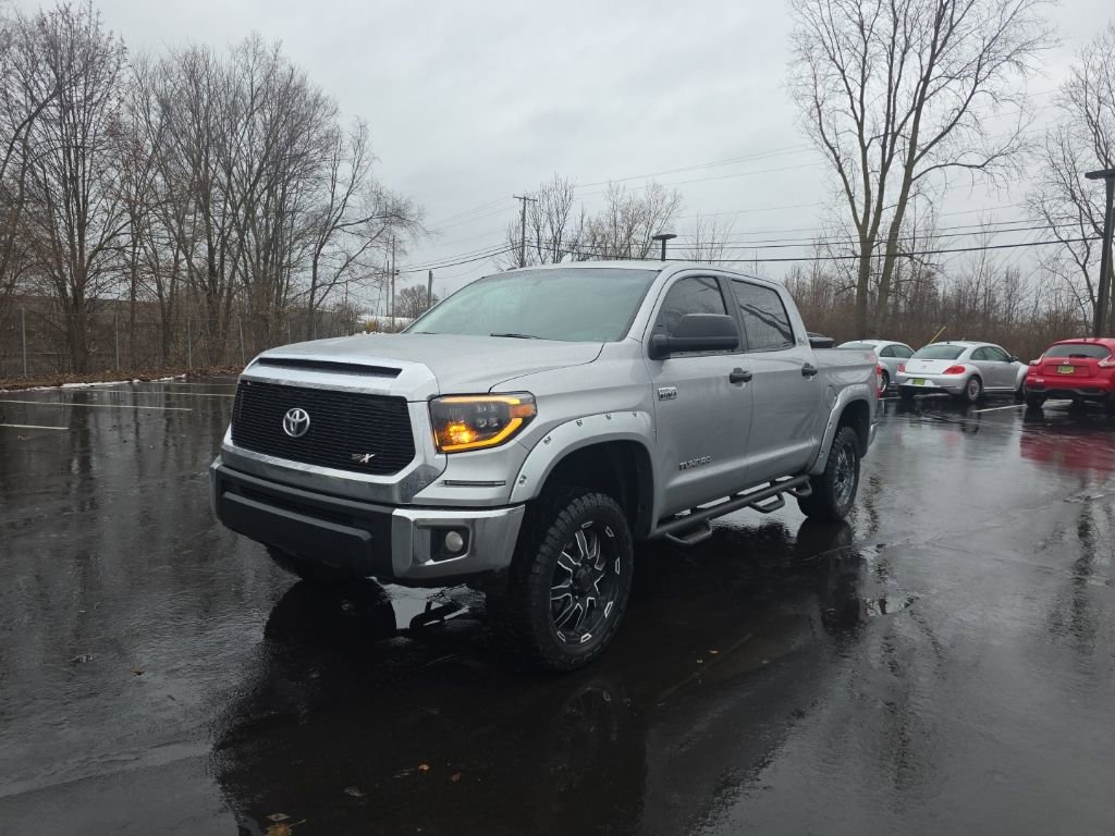 Used 2015 Toyota Tundra SR5 w/ SR5 Upgrade Package image 3
