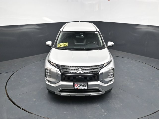 Used 2024 Mitsubishi Outlander SE FWD image 45