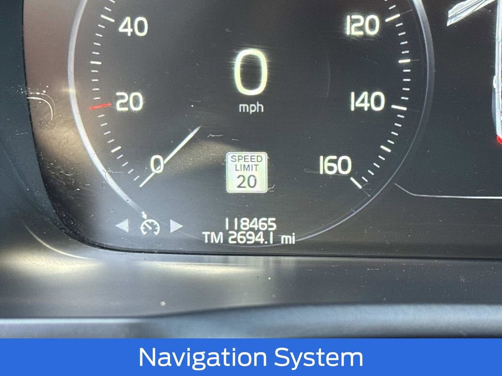 Used 2016 Volvo XC90 T6 Inscription w/ Vision Package image 2