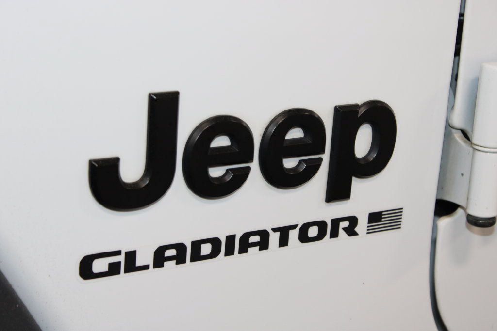 Used 2023 Jeep Gladiator Sport AWD/4WD image 12