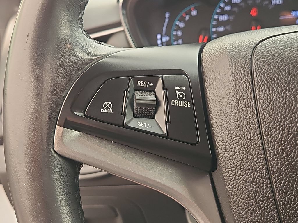 Used 2019 Chevrolet Trax LT w/ LT Convenience Package AWD/4WD image 20