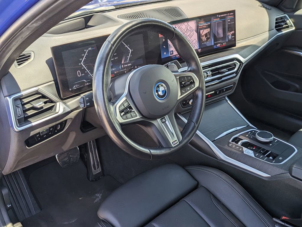 Used 2024 BMW 330e image 13