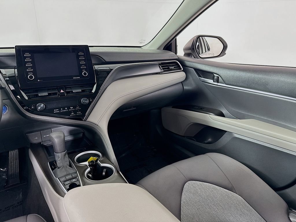 Certified 2021 Toyota Camry LE image 20