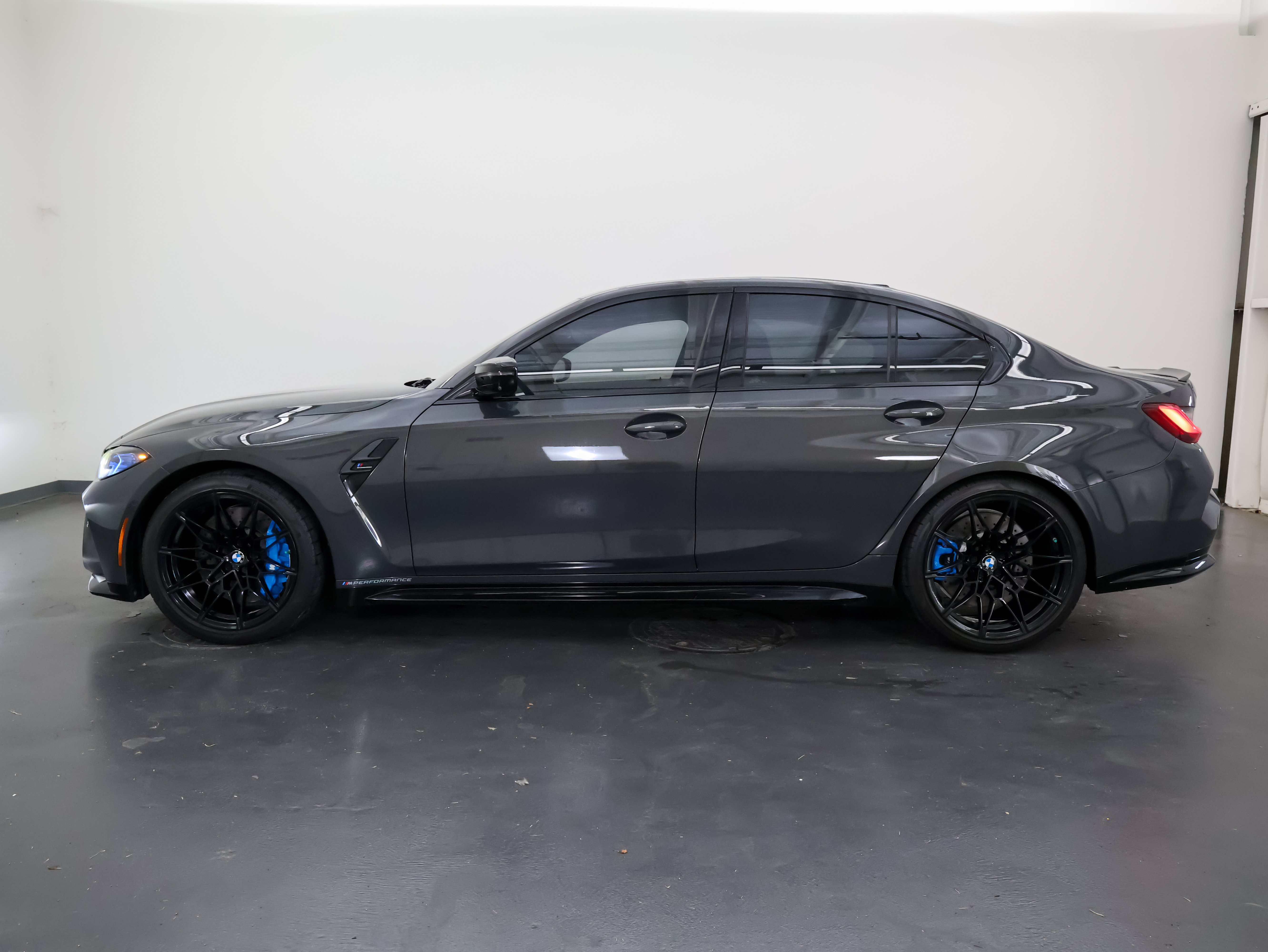 Used 2023 BMW M3 Competition w/ M Carbon Exterior Package AWD/4WD image 6