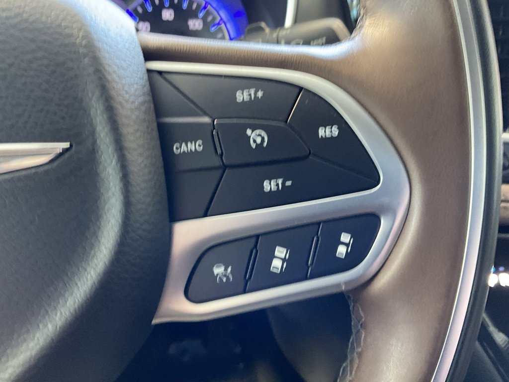 Used 2018 Chrysler Pacifica Limited w/ Advanced Safetytec Group image 13