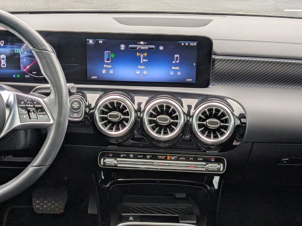 Used 2024 Mercedes-Benz CLA 250 4MATIC image 17