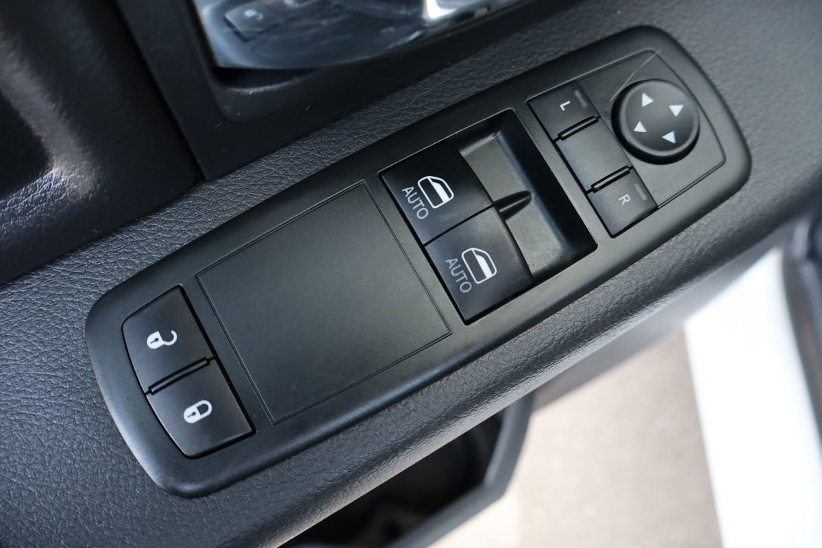 Used 2012 RAM 3500 ST w/ Chrome Appearance Group AWD/4WD image 21