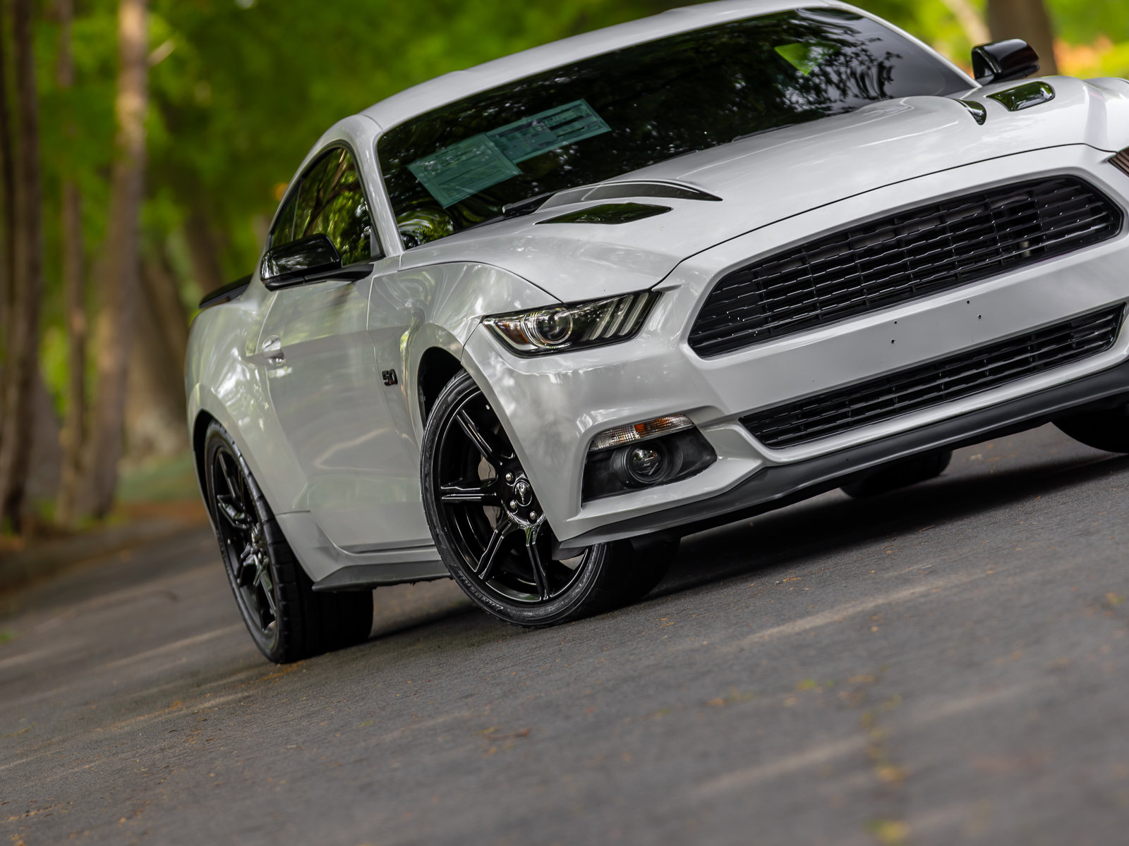 Used 2017 Ford Mustang GT Premium w/ Equipment Group 401A RWD image 23