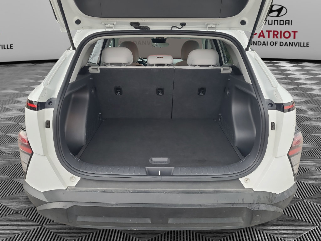 Used 2025 Hyundai Kona SEL AWD/4WD image 17