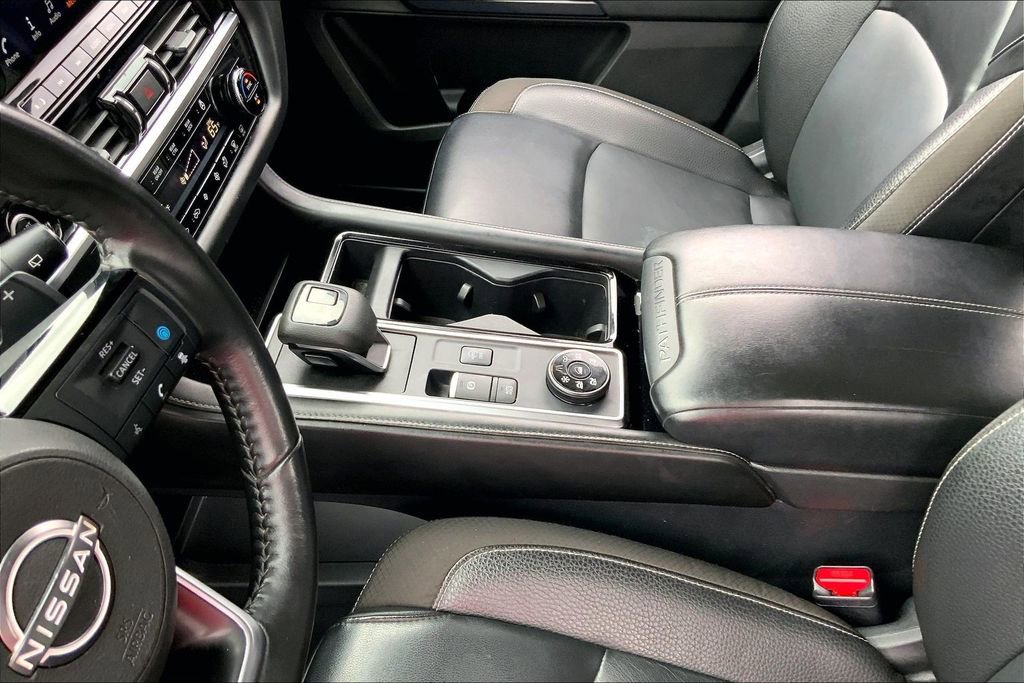 Used 2023 Nissan Pathfinder SL image 13