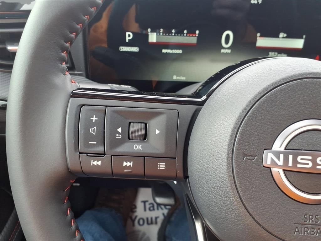New 2026 Nissan Kicks SR FWD image 15