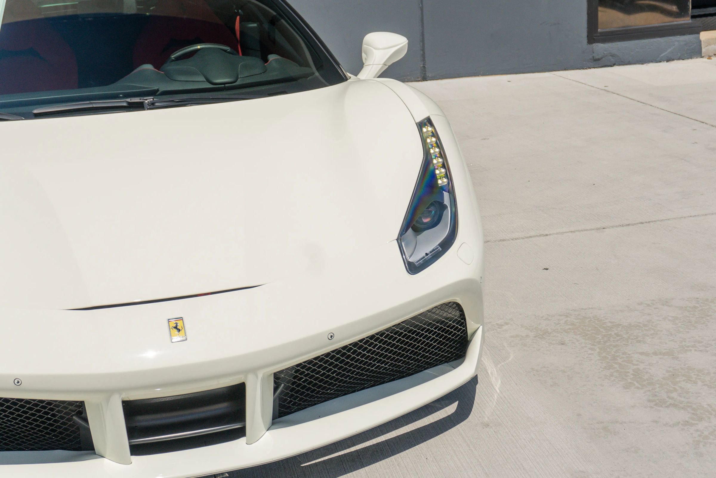 Used 2018 Ferrari 488 GTB RWD image 26