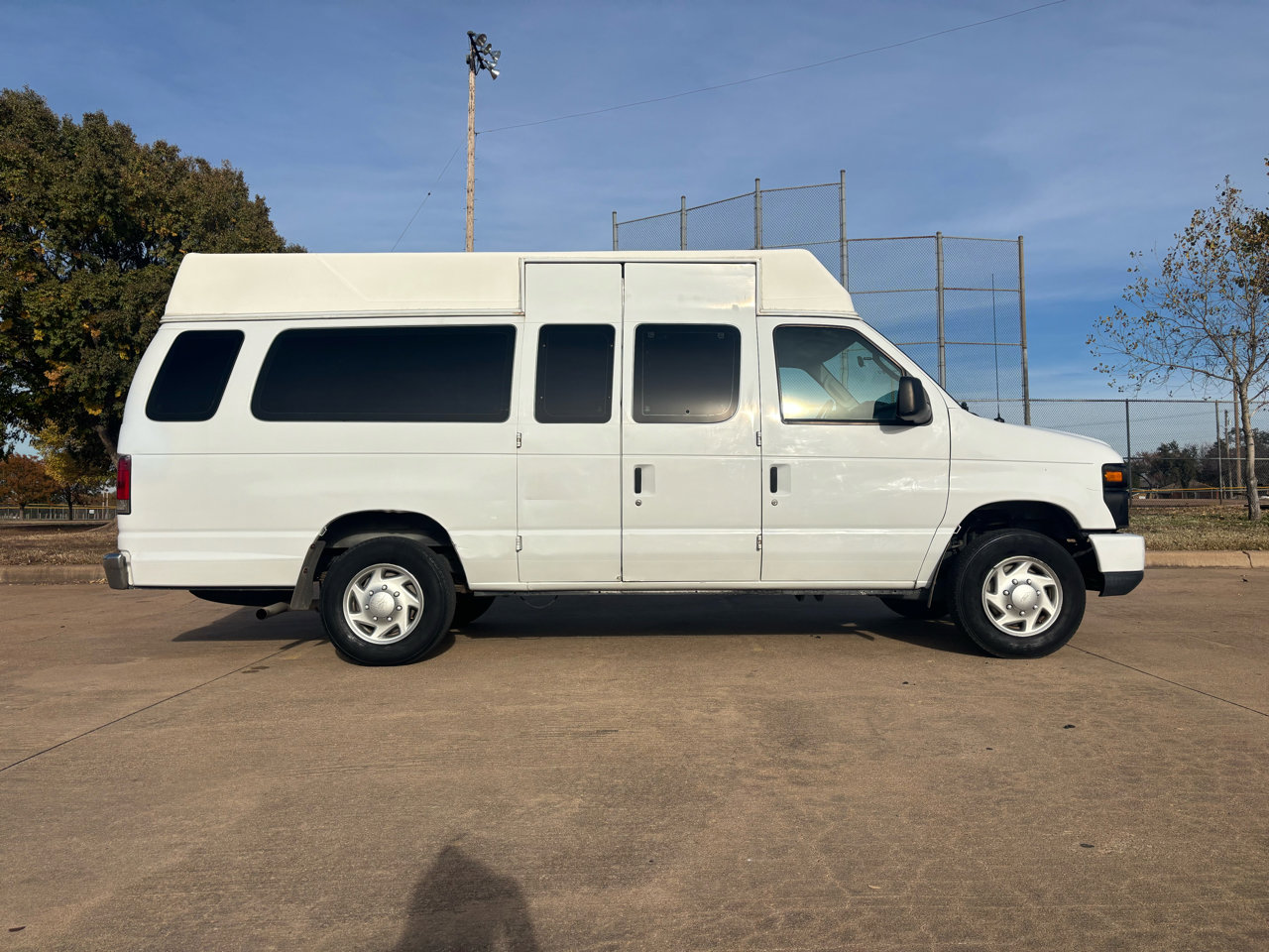 Used 2014 Ford E-150 and Econoline 150 Extended w/ Power Group image 21