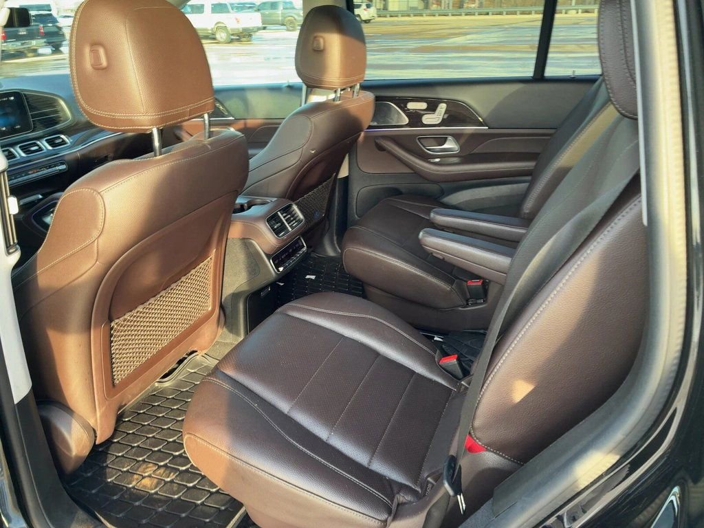 Used 2021 Mercedes-Benz GLS 450 4MATIC image 9