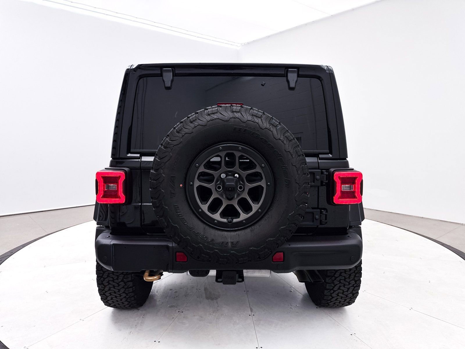 Used 2023 Jeep Wrangler Unlimited Rubicon 392 w/ Xtreme Recon 35" Tire Package image 20