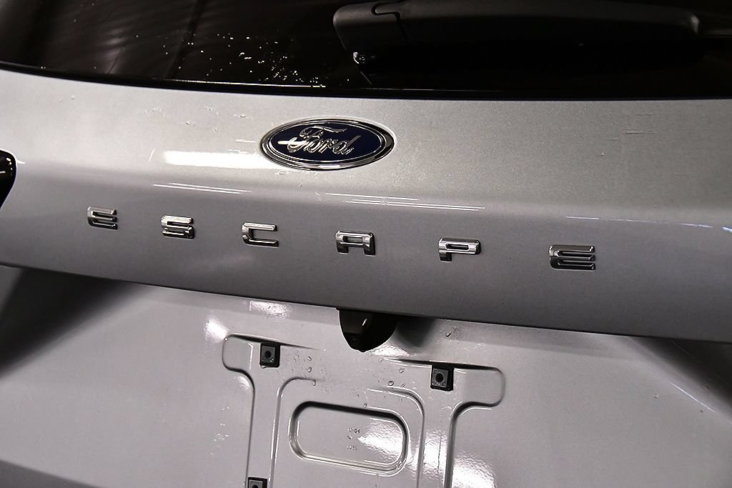 Used 2023 Ford Escape ST-Line w/ Tech Pack #1 AWD/4WD image 11