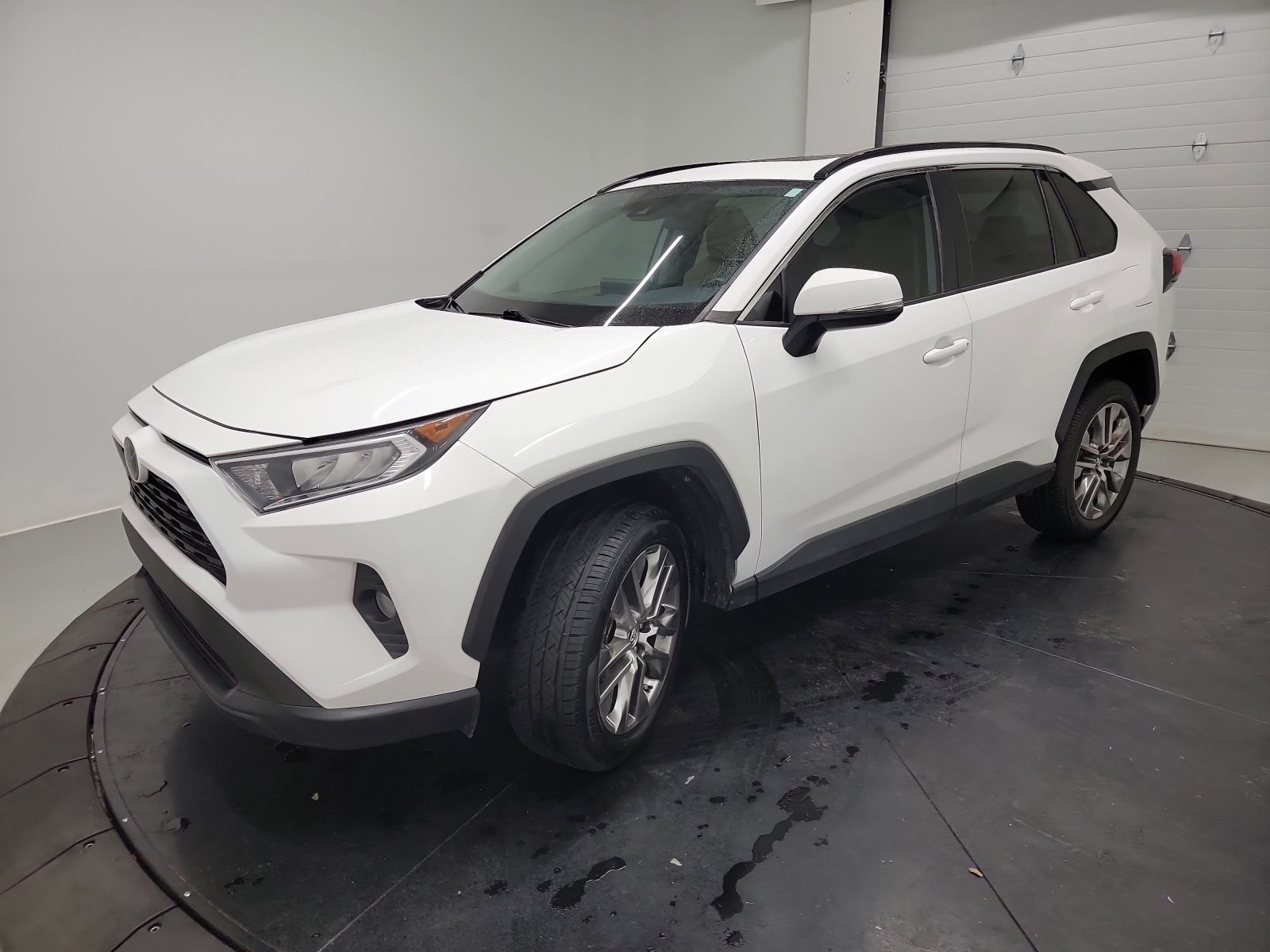 Used 2019 Toyota RAV4 XLE Premium w/ Cold Weather Package FWD image 3