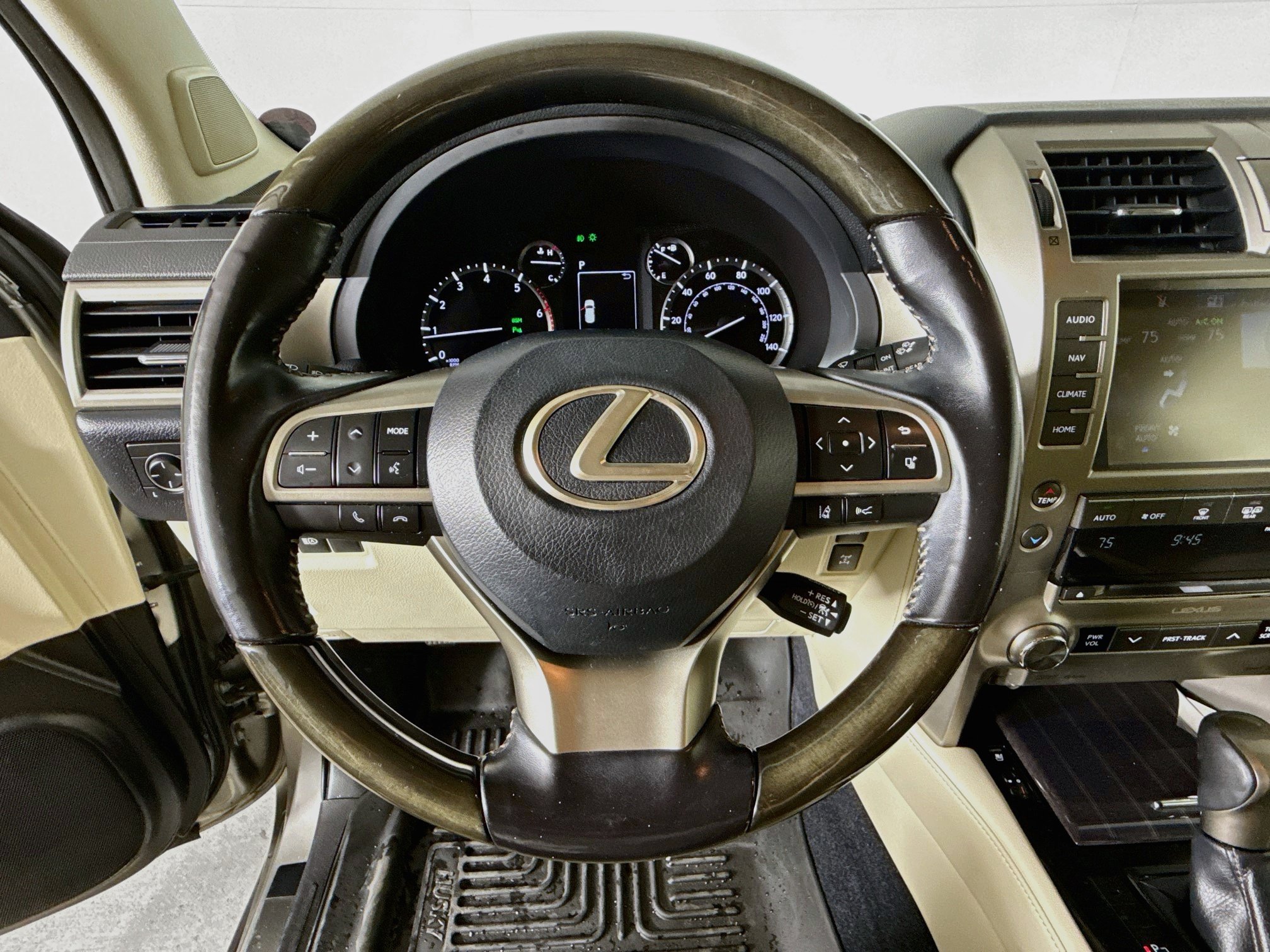 Used 2020 Lexus GX 460 Premium w/ Premium Package AWD/4WD image 11