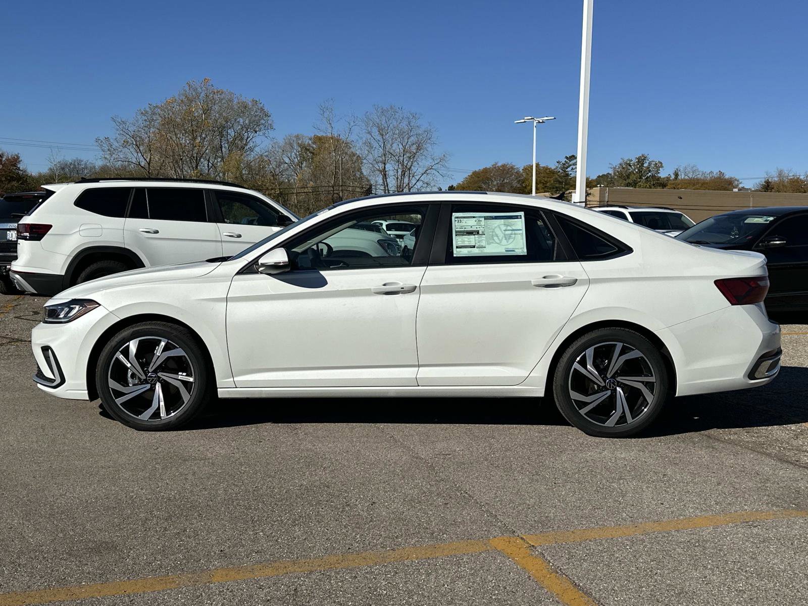 New 2026 Volkswagen Jetta SEL image 2