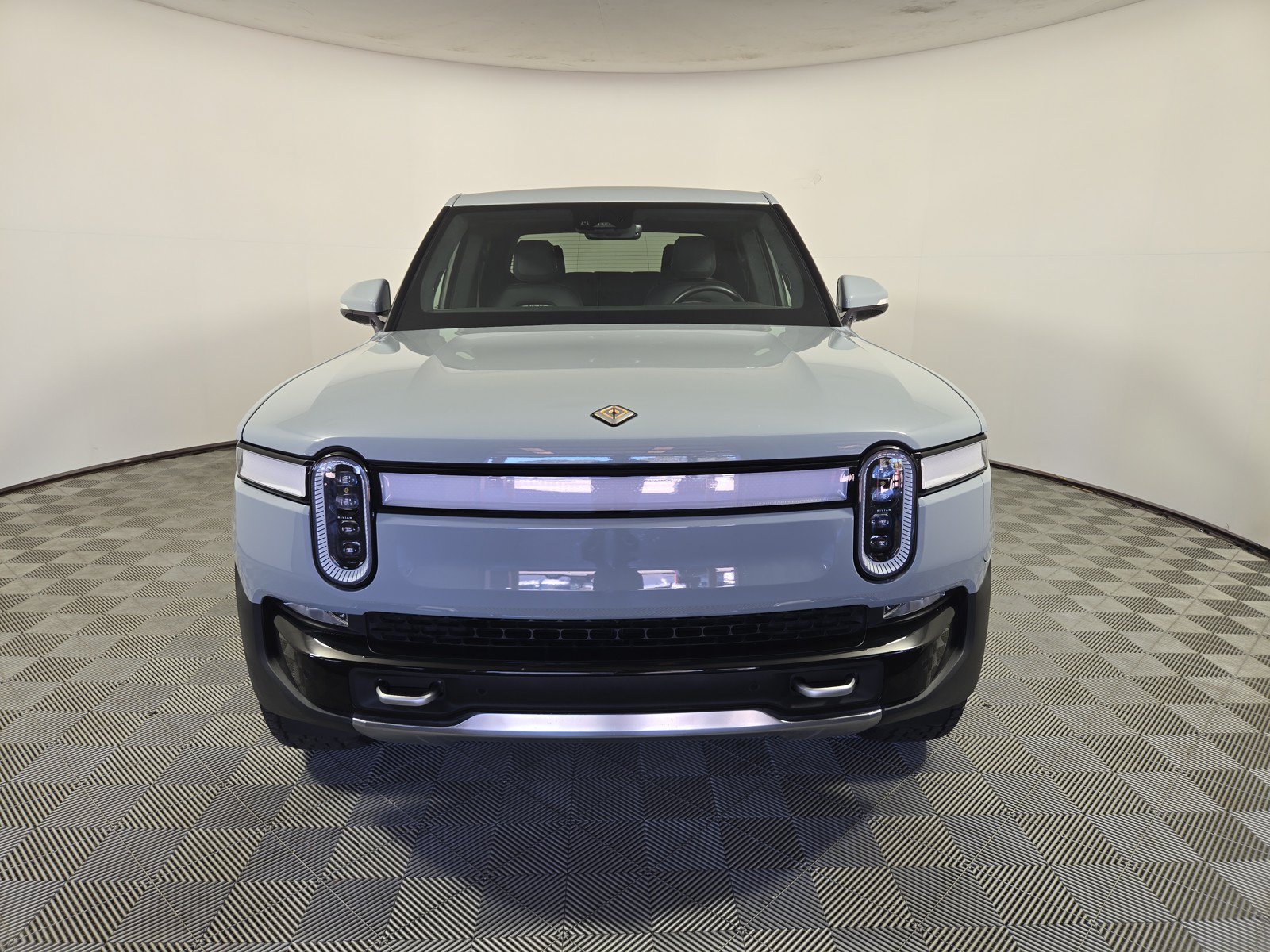 Used 2023 Rivian R1T Adventure AWD/4WD image 8