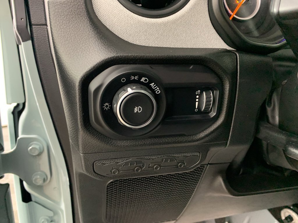 Used 2024 Jeep Wrangler Sport S image 16