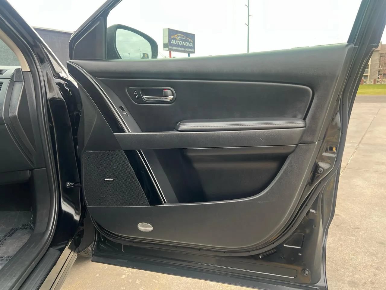 Used 2011 MAZDA CX-9 Touring w/ Moonroof & Bose Audio Pkg FWD image 29