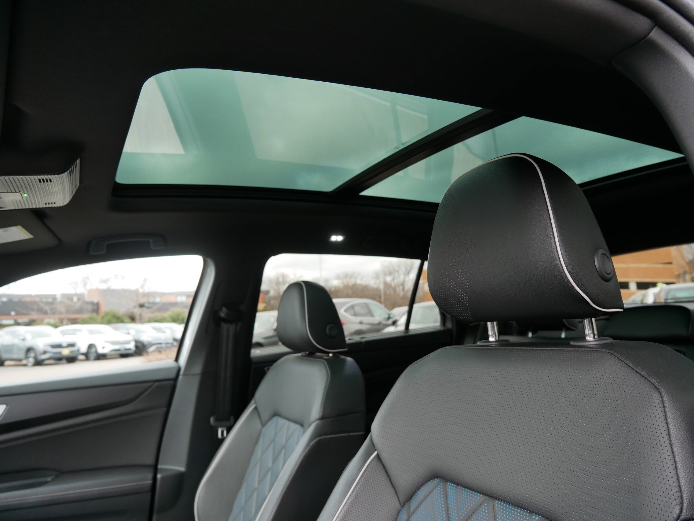 Certified 2025 Volkswagen Atlas Cross Sport SEL Premium R-Line image 28