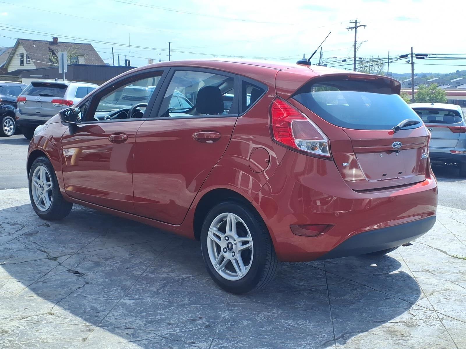 Used 2018 Ford Fiesta SE FWD image 4