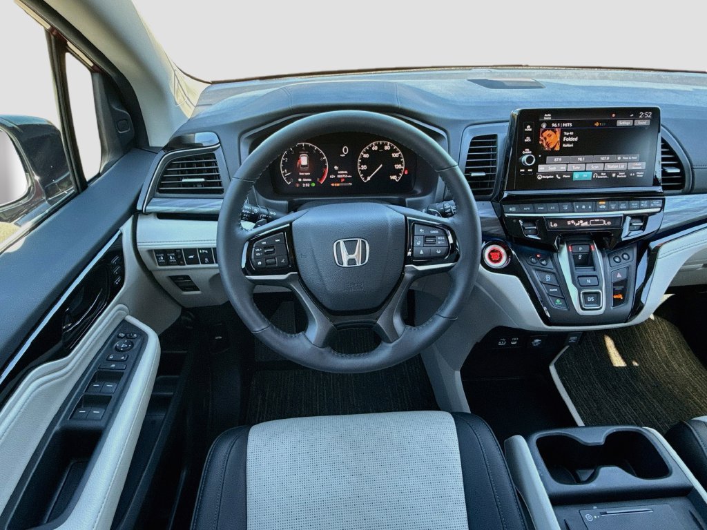 Used 2026 Honda Odyssey Elite image 33