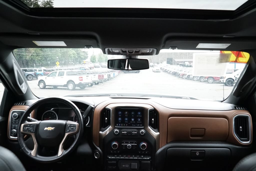 Used 2022 Chevrolet Silverado 1500 High Country AWD/4WD image 14