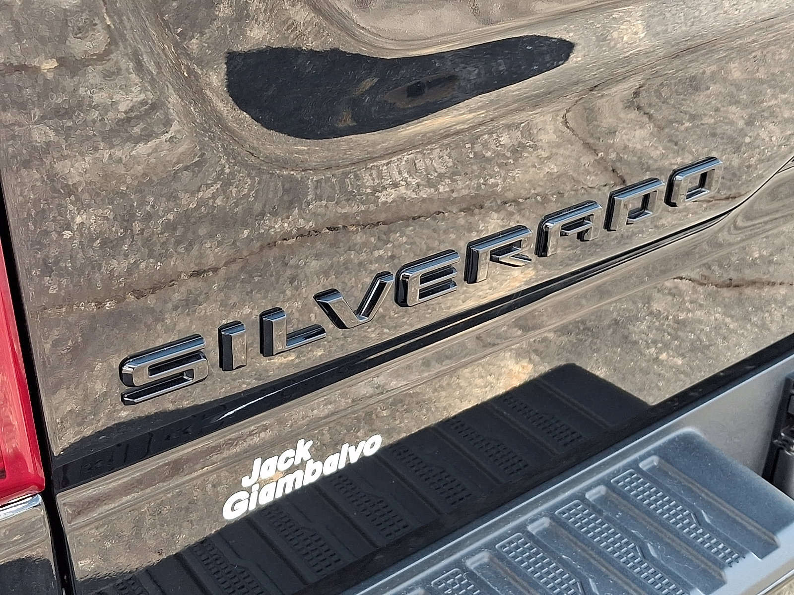 Used 2025 Chevrolet Silverado 1500 High Country w/ Midnight Edition image 35