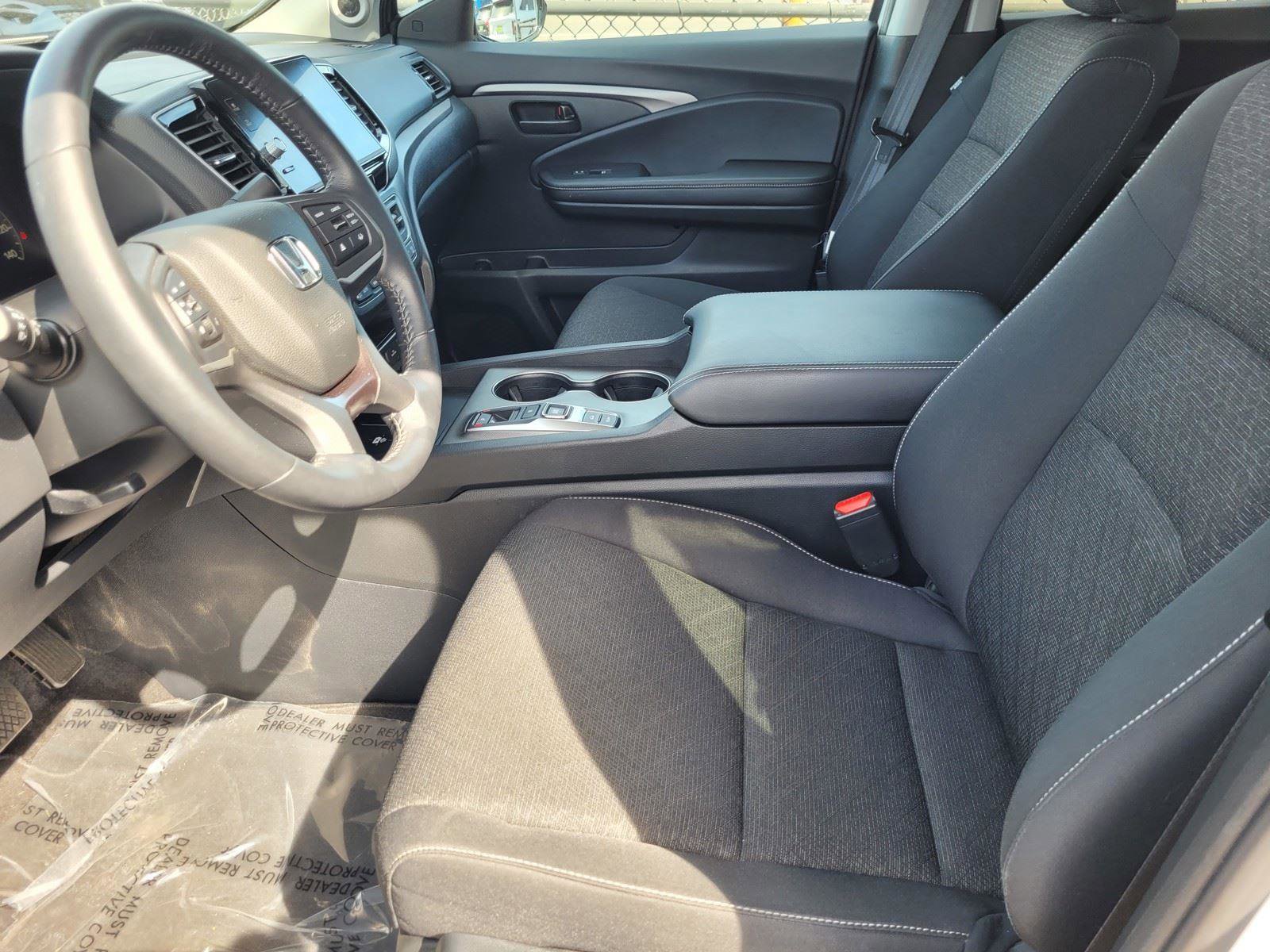 Used 2025 Honda Ridgeline Sport image 19