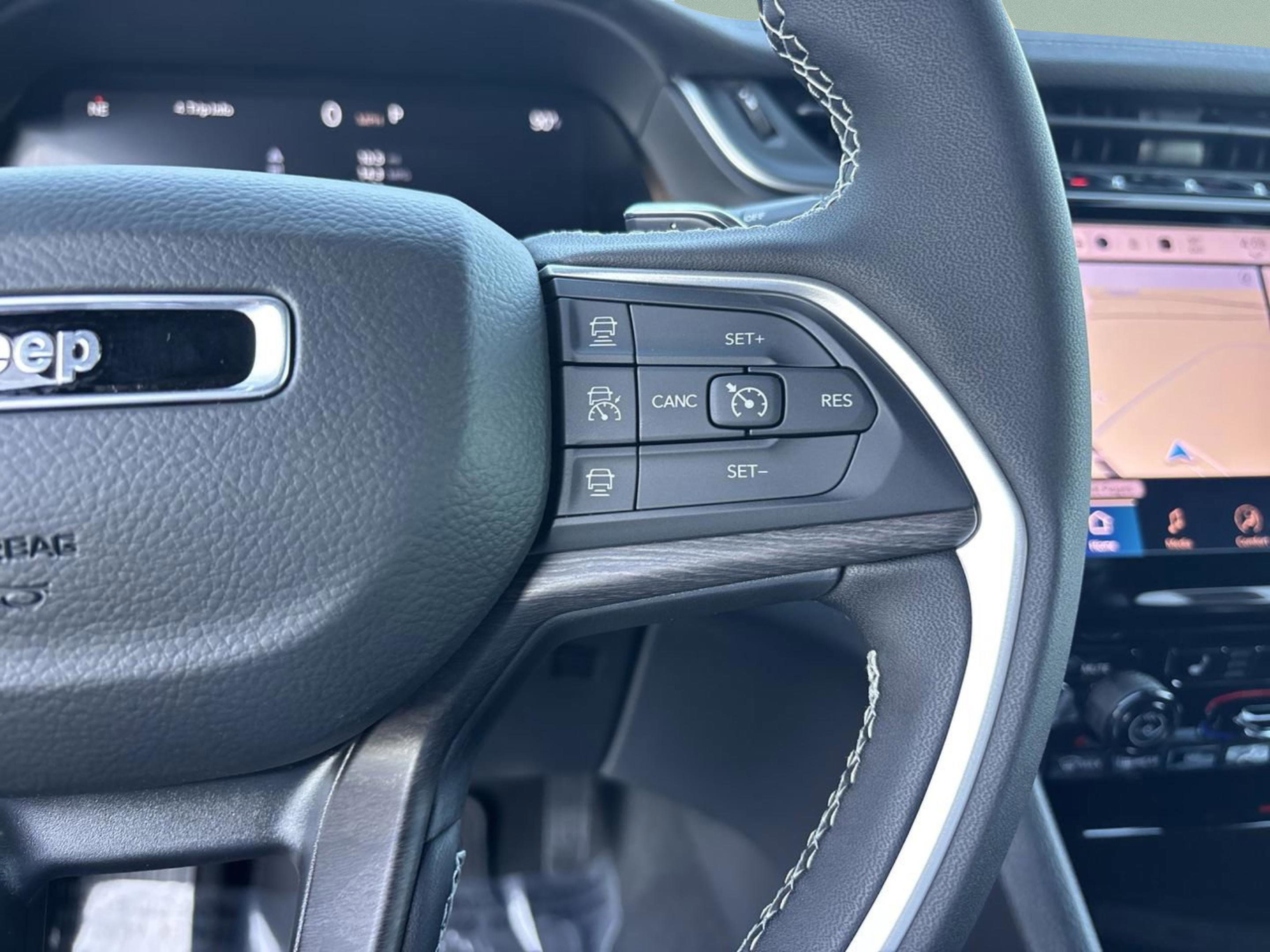 New 2025 Jeep Grand Cherokee Limited image 28