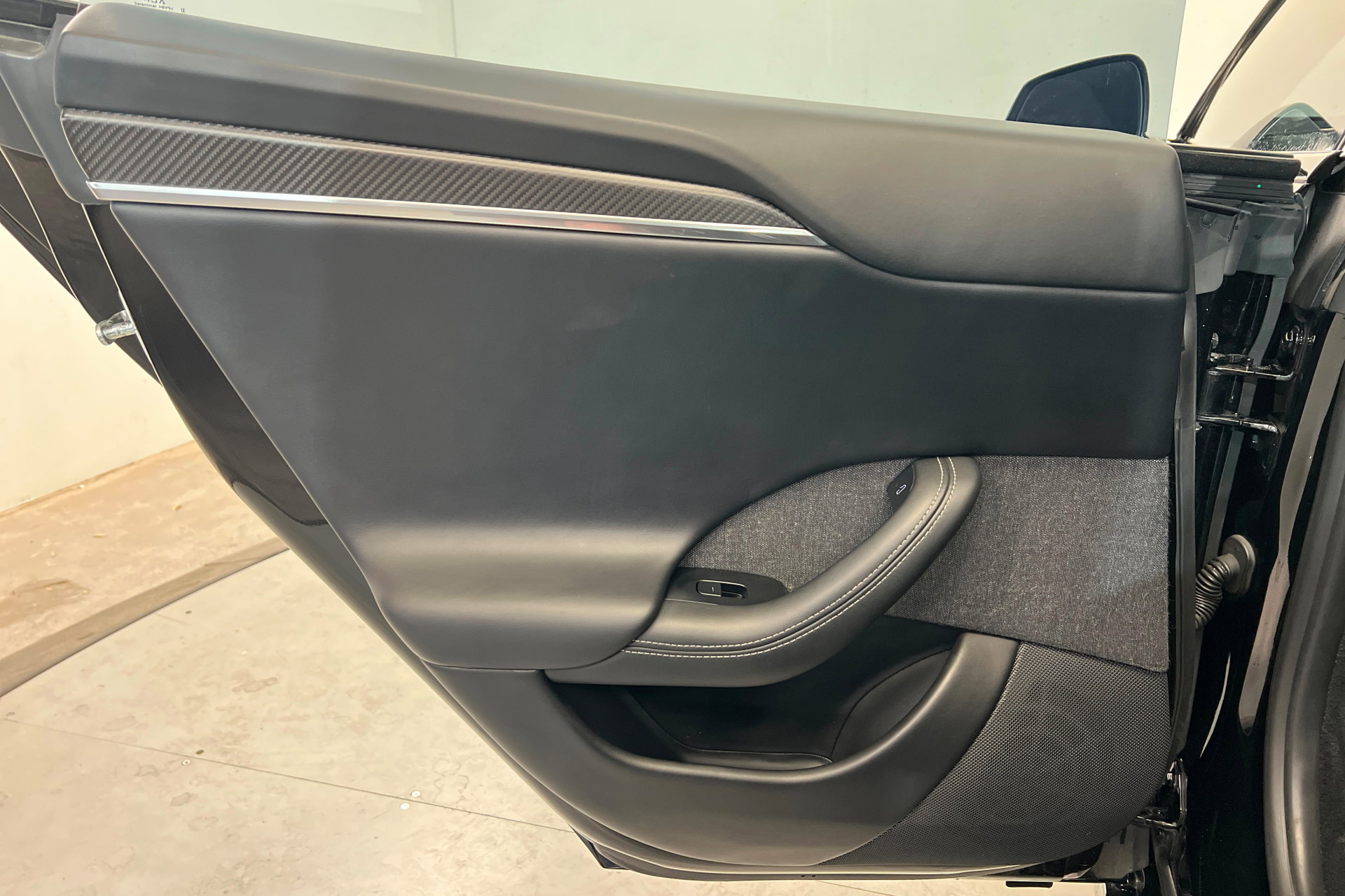 Used 2022 Tesla Model S Plaid AWD/4WD image 18