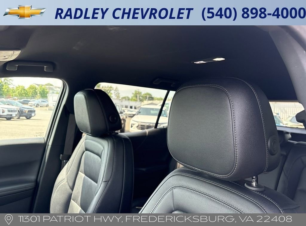 Certified 2025 Chevrolet Equinox LT w/ Convenience Package II AWD/4WD image 2