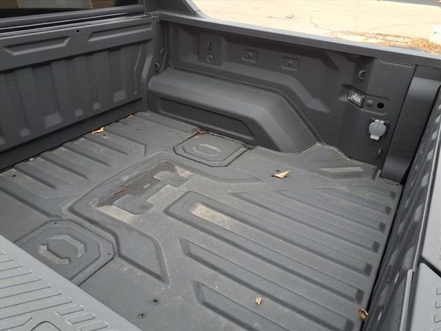 New 2025 GMC Hummer EV 2X image 24