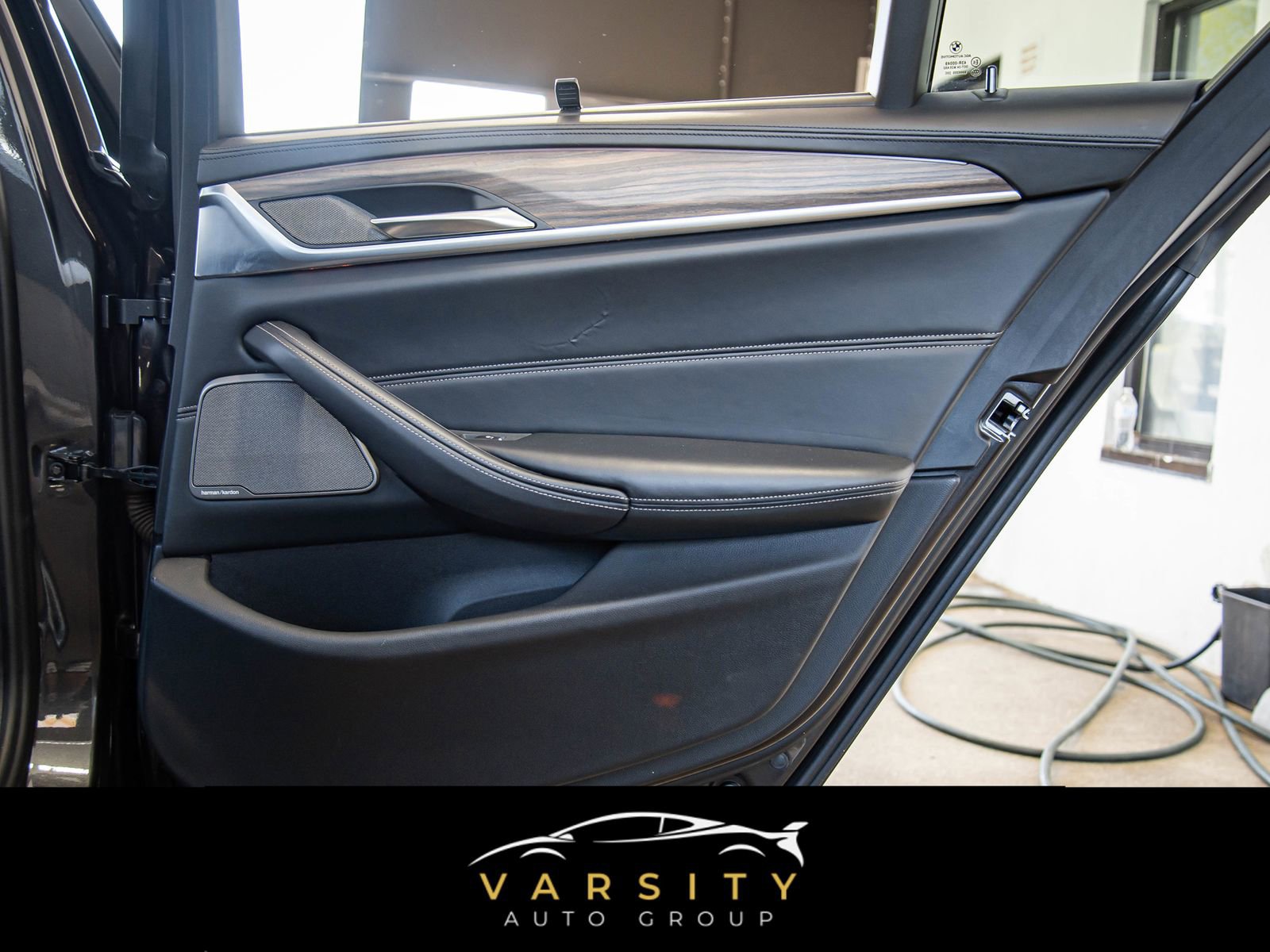 Used 2020 BMW M550i xDrive w/ Executive Package image 29