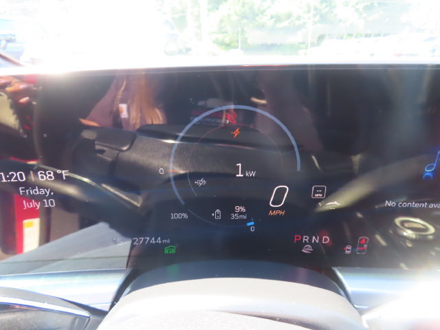 Certified 2024 Cadillac Lyriq Luxury AWD/4WD image 22