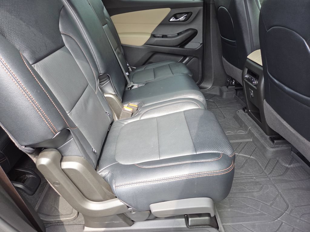 Used 2023 Chevrolet Traverse LS w/ Midnight/Sport Edition FWD image 24