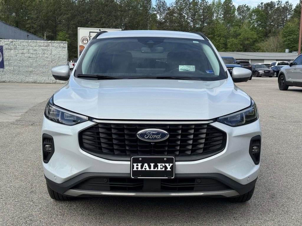 Used 2025 Ford Escape Platinum w/ Premium Technology Package AWD/4WD image 24